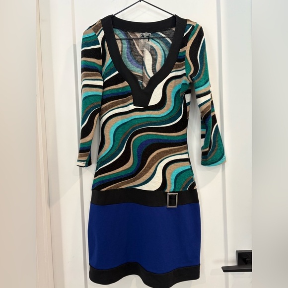 Groovy Coco & Tashi Mod Print
Mini Dress - Size Small - Picture 1 of 10